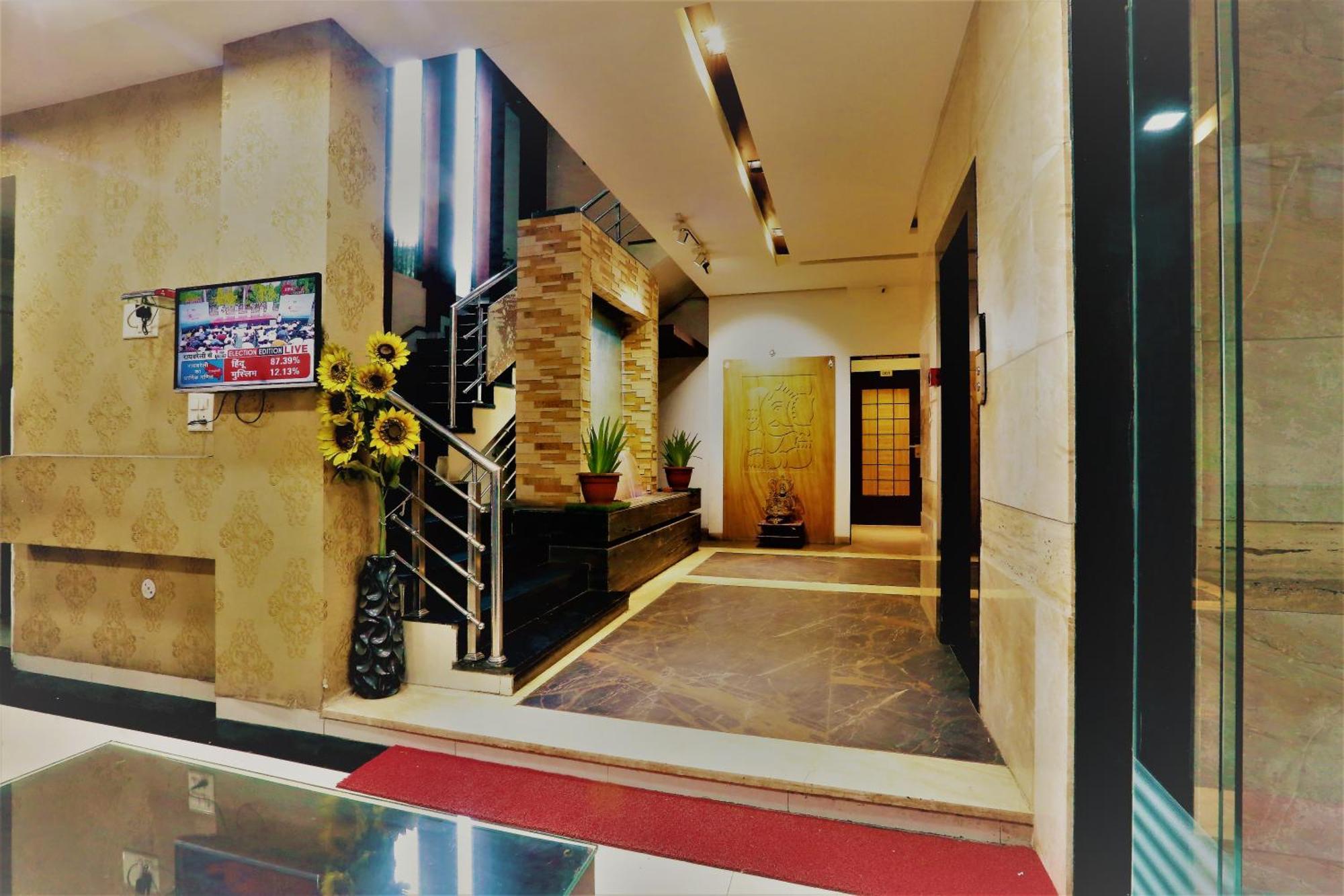 The Ashoka Hotel Индаур Экстерьер фото